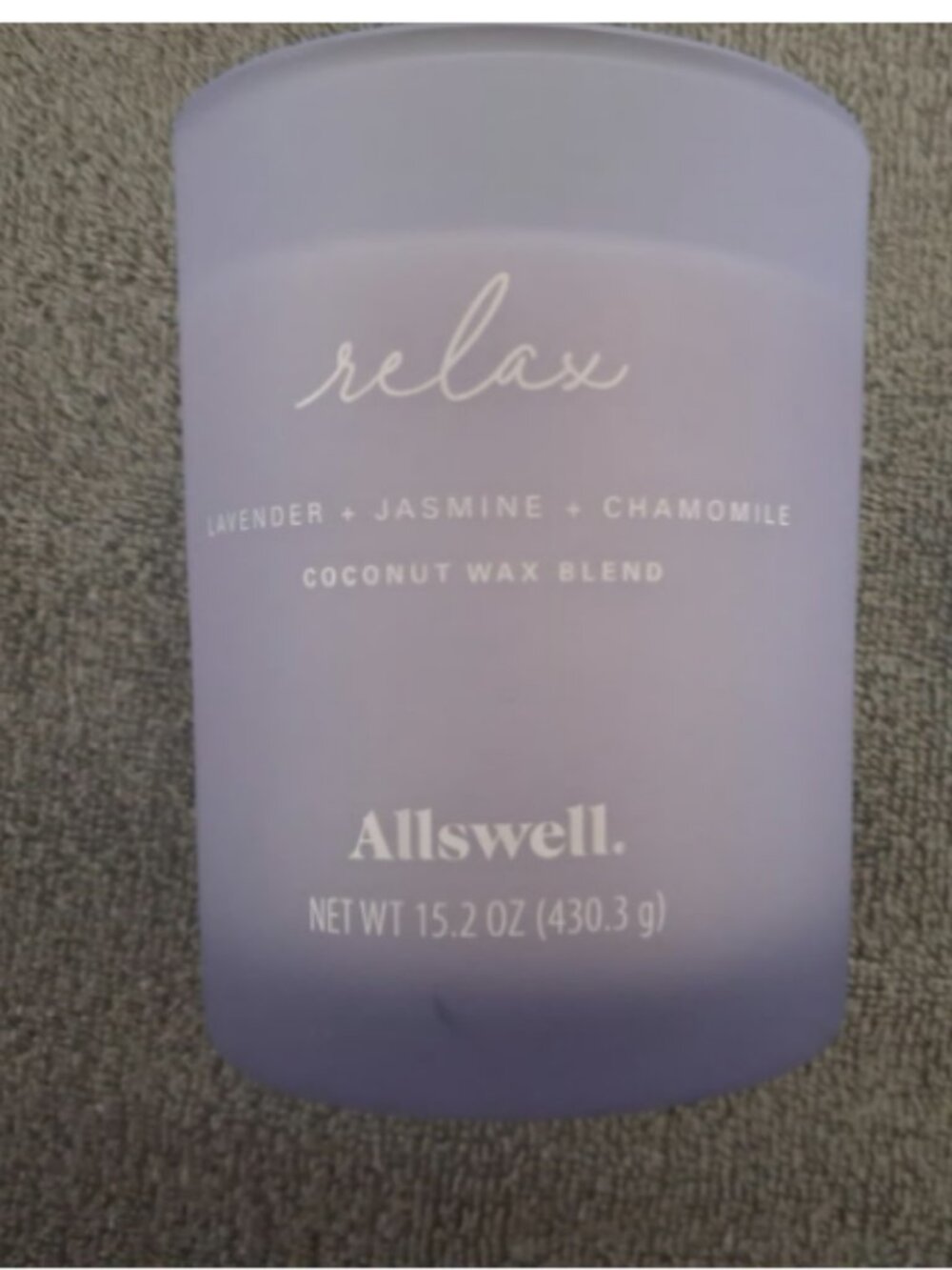 Lavender scented candle with lid